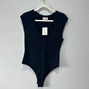 Universal Thread Women's Sleeveless Ribbed V-Neck Bodysuit - Black